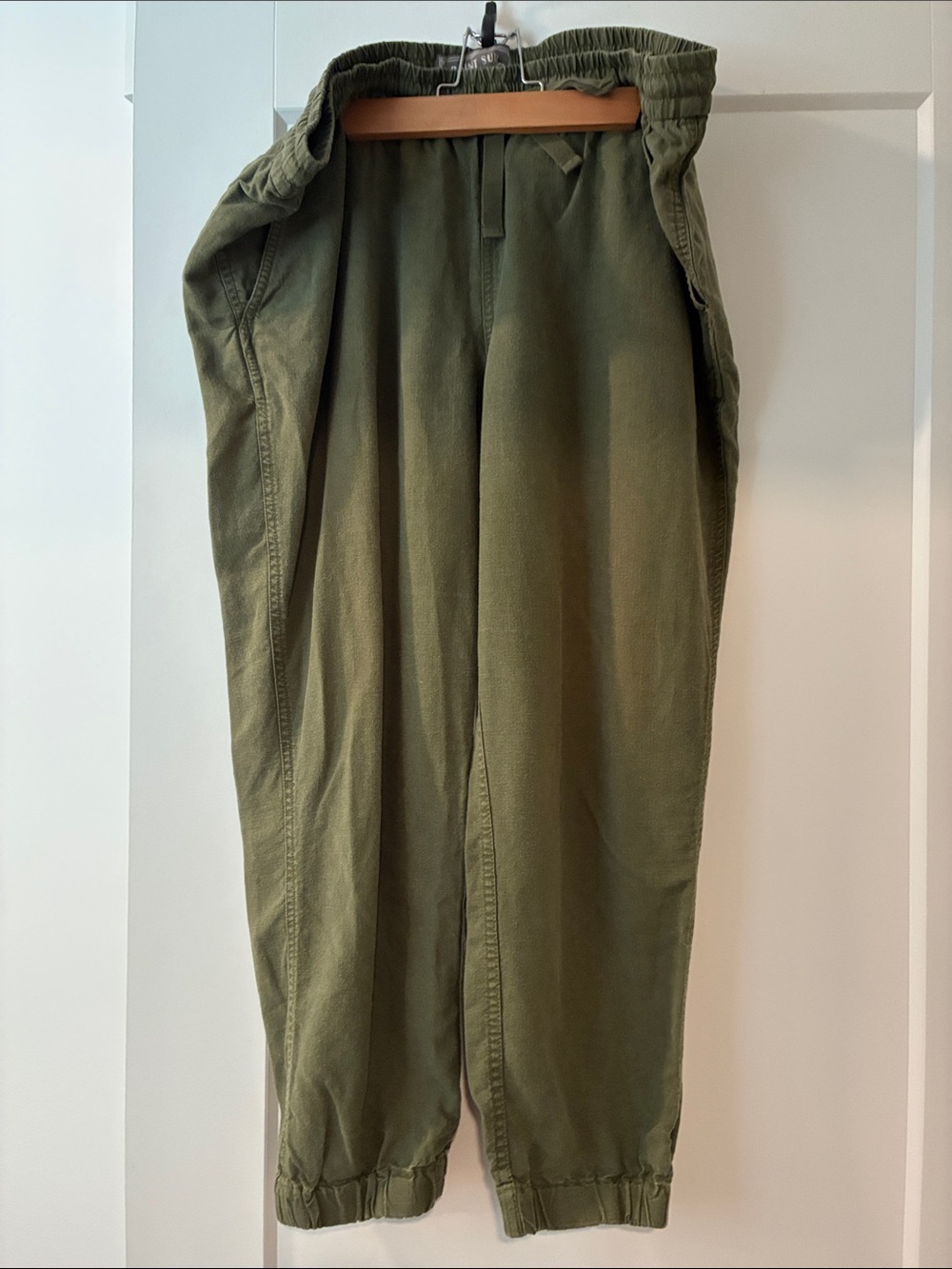Women’s Olive Green Linen Elastic Cuff Pants